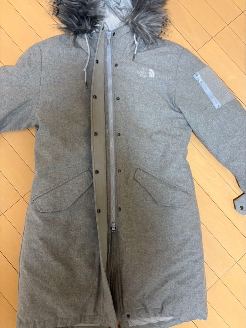 ノースフェイス ロングダウンコート ファー付 グレー S