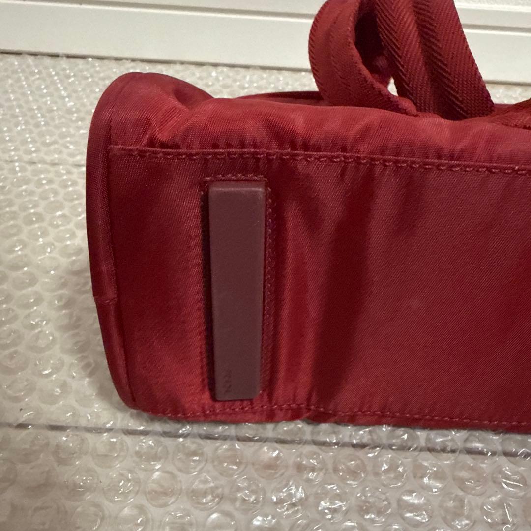 ハンドバッグ　PRADA ナイロン　レッド