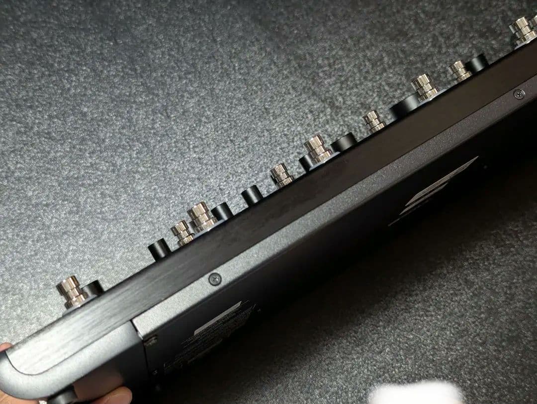 M*Y様 Line 6 ( ライン6 ) Helix Floor マルチエフェク