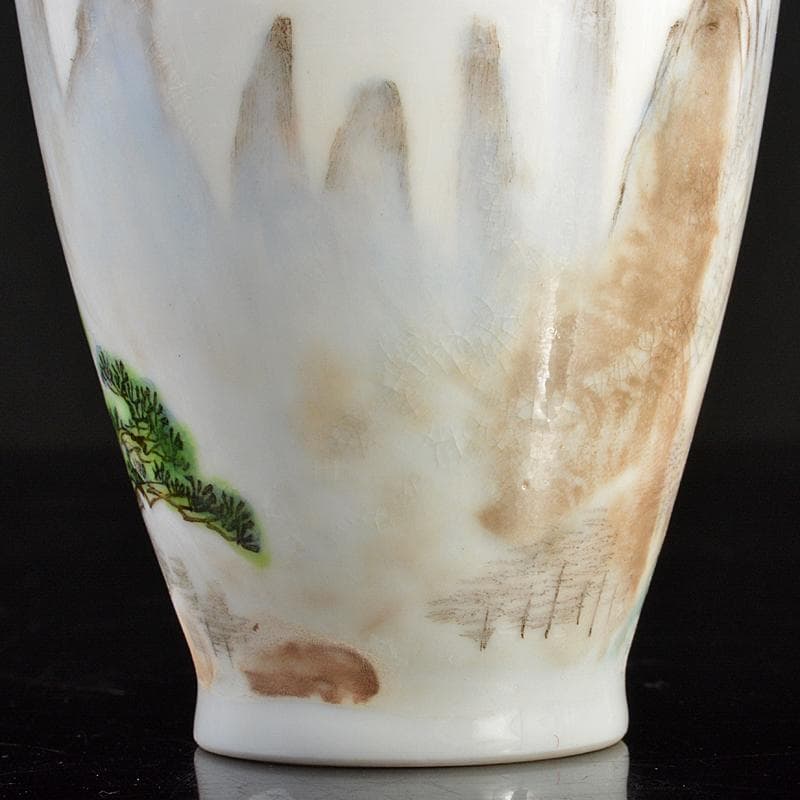 中国　中国景徳鎮製款　薄胎　粉彩漢詩山水文瓶　V　R6656