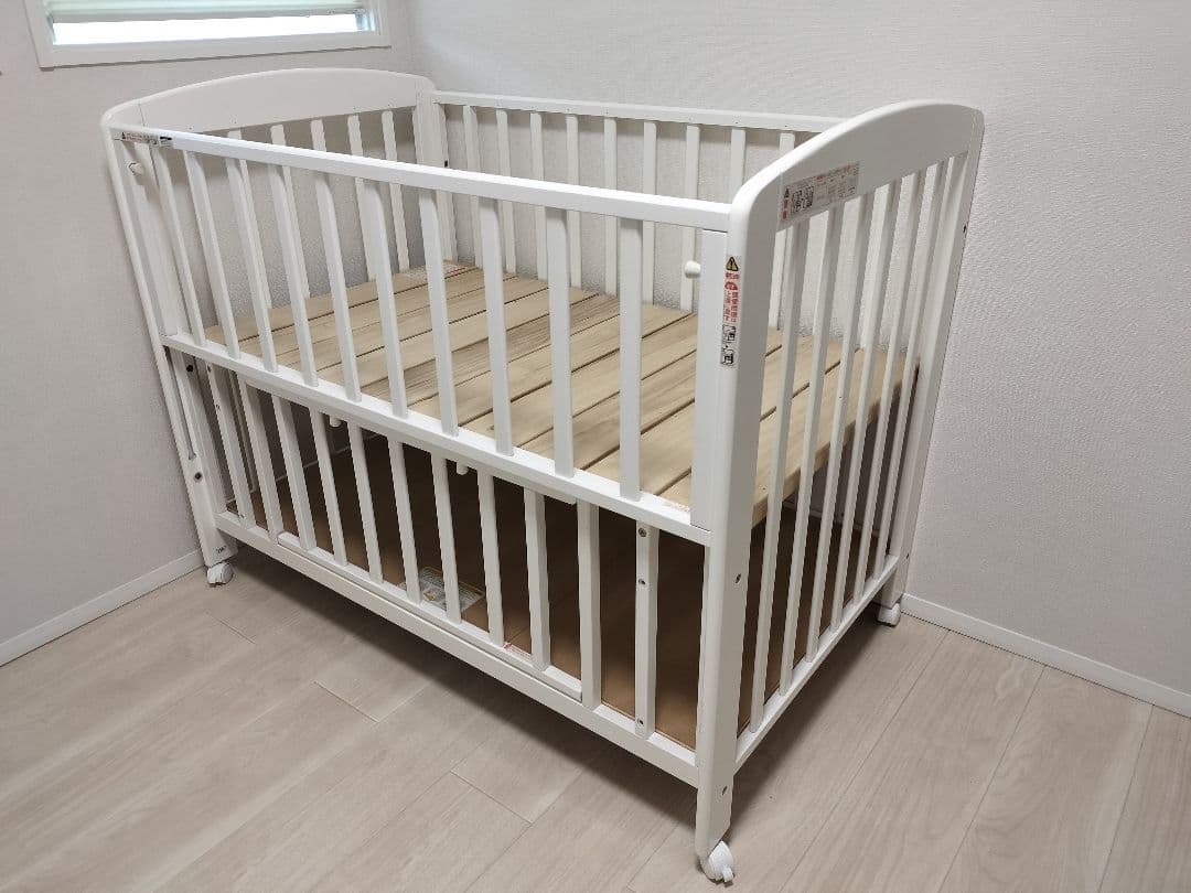 ベビーベッド　KATOJI カトージ　タチベッド