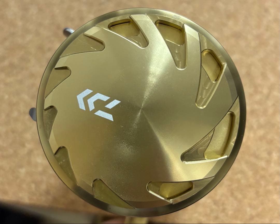 【美品】（Daiwa）21 BASARA 200（右巻き）