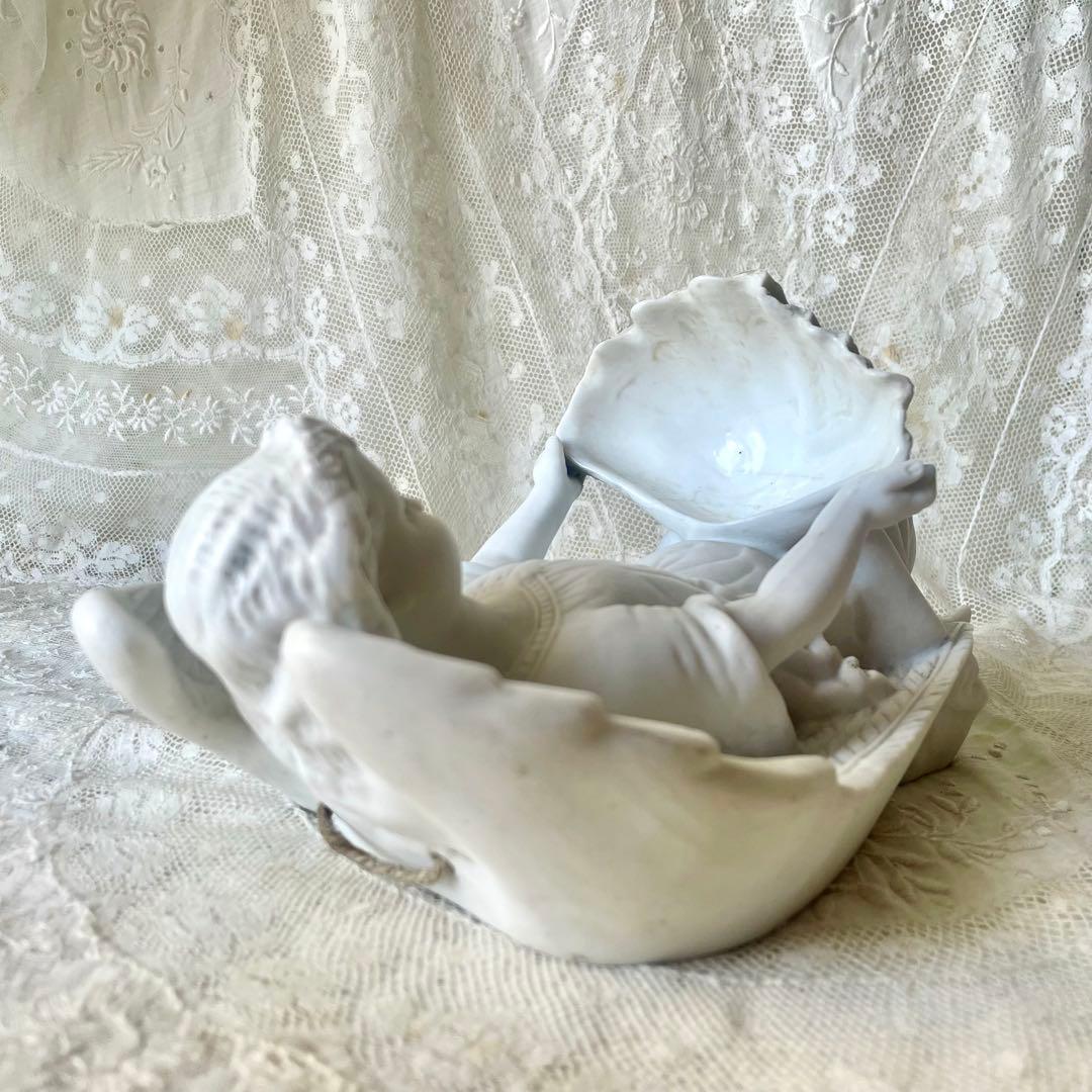 【大きめ】花輪を被った天使の聖水盤　フランスアンティーク　ベネチエ　エンジェル