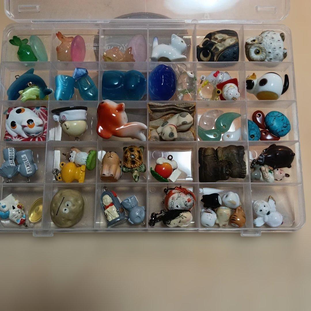 200.動物・キャラクター フィギュアセット .梟、猫、イルカ、かえる、55個