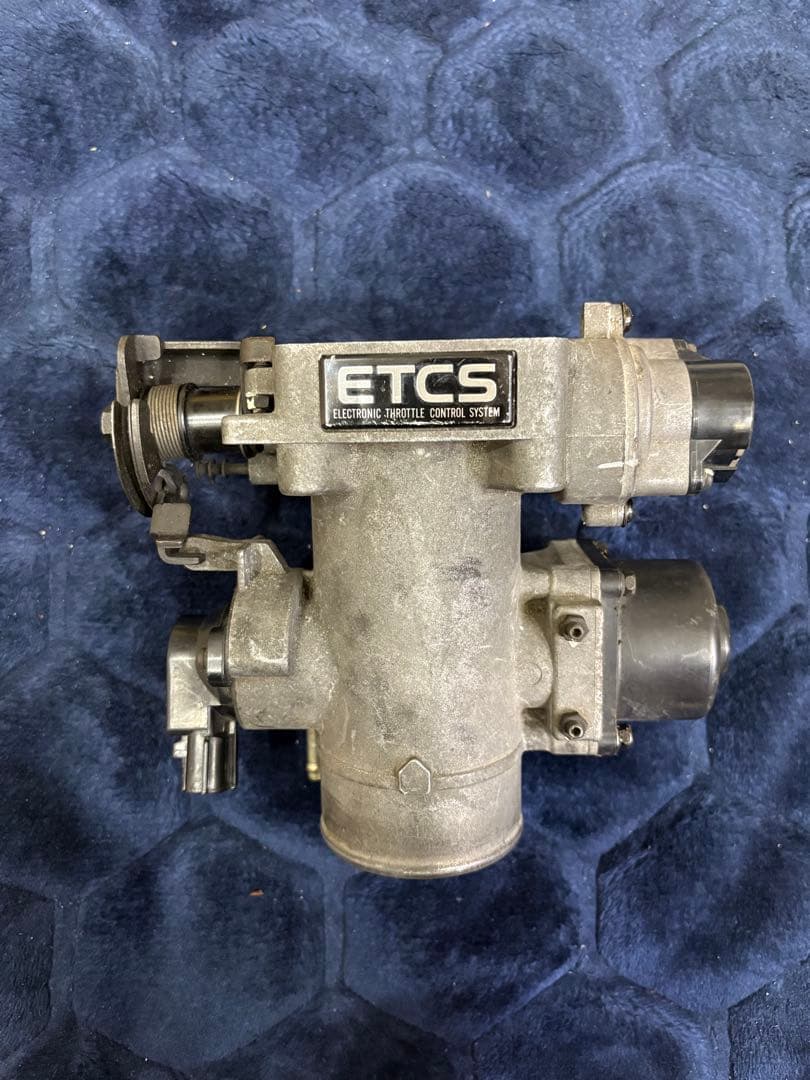 1J JZX100 1JZ-GTE スロットルボディ　サブスロ有り